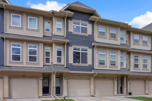 114 Legacy Path Se, Calgary, AB 