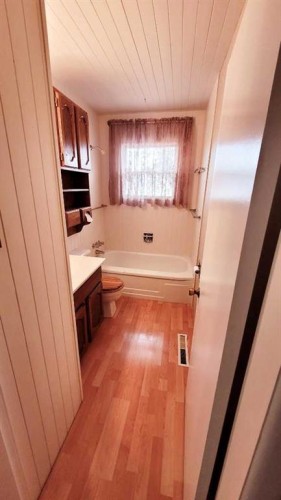2435 7 Avenue North, Lethbridge, AB - Indoor Photo Showing Other Room