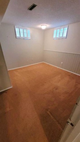 2435 7 Avenue North, Lethbridge, AB - Indoor Photo Showing Other Room
