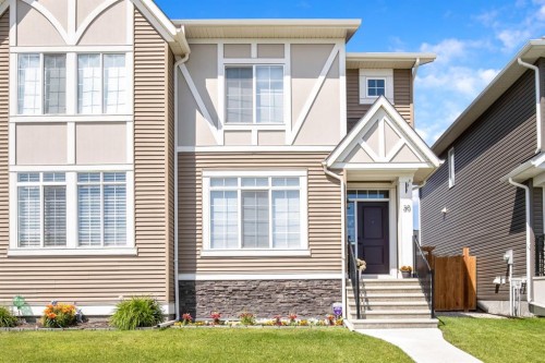30 WOLF Crescent  Okotoks, AB T1S 5V2
