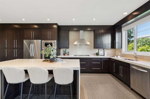 1711 27 Street Sw, Calgary, AB - Indoor Photo Showing Kitchen With Stainless Steel Kitchen With Upgraded Kitchen