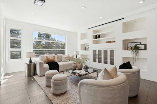 1711 27 Street Sw, Calgary, AB - Indoor Photo Showing Living Room