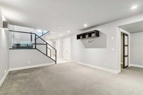 1711 27 Street Sw, Calgary, AB - Indoor Photo Showing Other Room