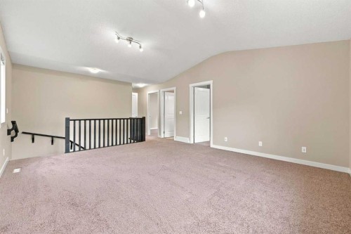 80 Sherwood Crescent Nw, Calgary, AB - Indoor Photo Showing Other Room