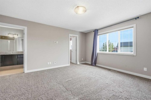 80 Sherwood Crescent Nw, Calgary, AB - Indoor Photo Showing Other Room