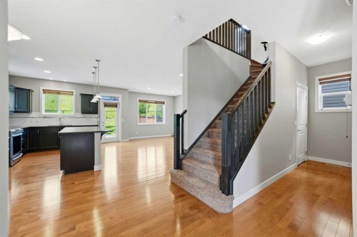 80 Sherwood Crescent Nw, Calgary, AB - Indoor Photo Showing Other Room