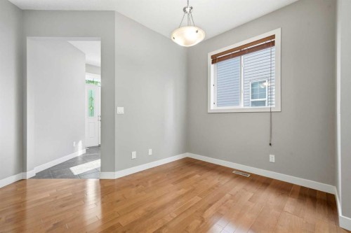 80 Sherwood Crescent Nw, Calgary, AB - Indoor Photo Showing Other Room
