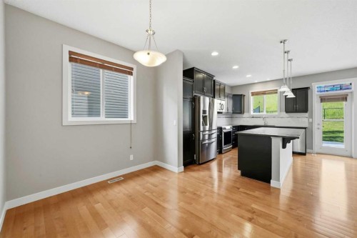 80 Sherwood Crescent Nw, Calgary, AB - Indoor Photo Showing Kitchen With Stainless Steel Kitchen With Upgraded Kitchen