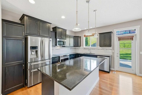 80 Sherwood Crescent Nw, Calgary, AB - Indoor Photo Showing Kitchen With Stainless Steel Kitchen With Upgraded Kitchen