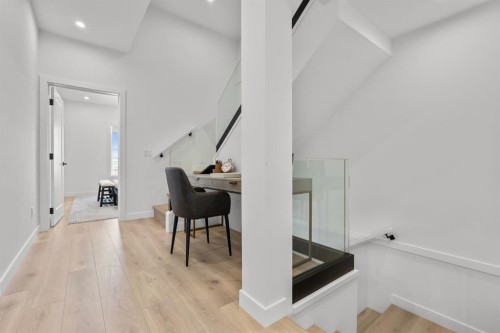 512-8155 8 Avenue Sw, Calgary, AB - Indoor Photo Showing Other Room