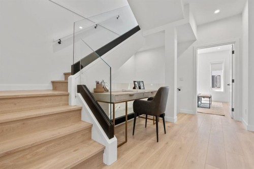 512-8155 8 Avenue Sw, Calgary, AB - Indoor