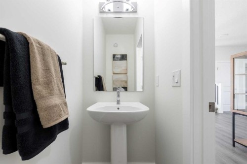 13 Quartz Gate, Balzac, AB 