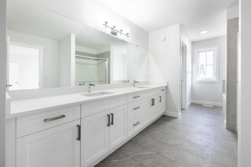 13 Quartz Gate, Balzac, AB 