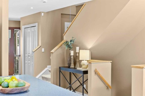 415 28 Avenue Nw, Calgary, AB - Indoor Photo Showing Other Room