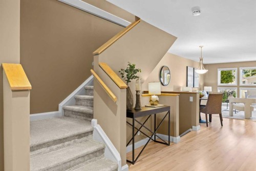 415 28 Avenue Nw, Calgary, AB - Indoor Photo Showing Other Room