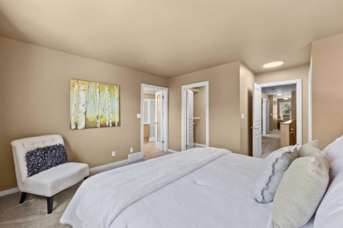 415 28 Avenue Nw, Calgary, AB - Indoor Photo Showing Bedroom