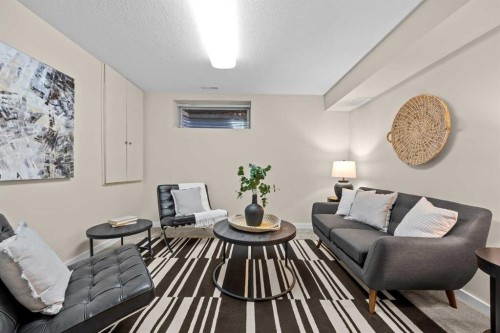 415 28 Avenue Nw, Calgary, AB - Indoor