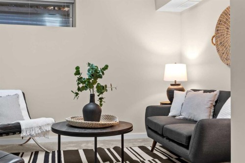 415 28 Avenue Nw, Calgary, AB - Indoor