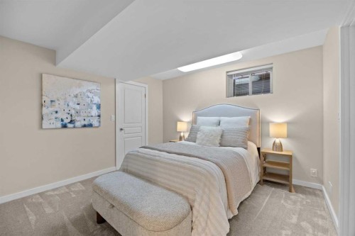 415 28 Avenue Nw, Calgary, AB - Indoor Photo Showing Bedroom