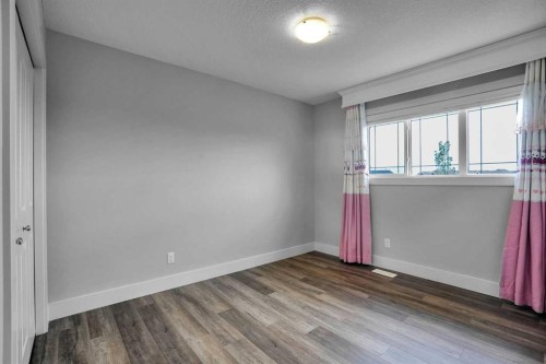 92 Masters Court Se, Calgary, AB 