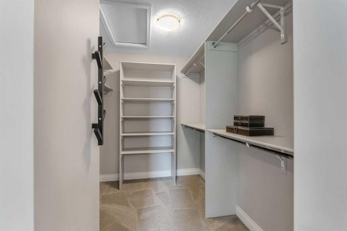 83 Ravenscroft Close Se, Airdrie, AB - Indoor