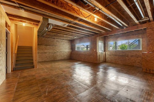 83 Ravenscroft Close Se, Airdrie, AB - Indoor