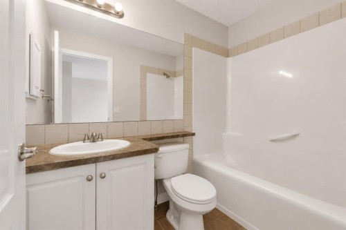 34 Royal Manor Nw, Calgary, AB 
