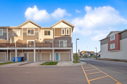 450 Canals Crossing SW Airdrie, AB T4B 4L3