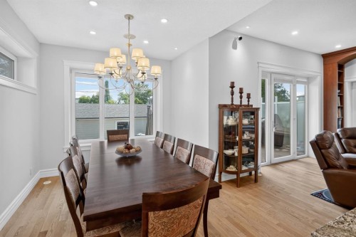 1640 16 Street Se, Calgary, AB - Indoor Photo Showing Dining Room