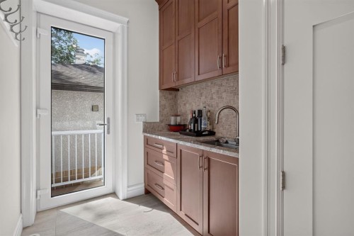 1640 16 Street Se, Calgary, AB - Indoor