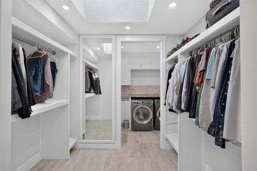 1640 16 Street Se, Calgary, AB - Indoor With Storage