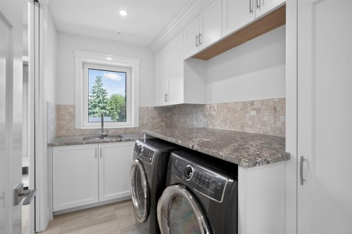 1640 16 Street Se, Calgary, AB - Indoor Photo Showing Laundry Room