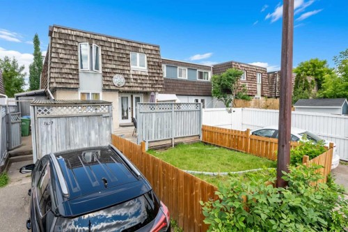 7627 24A Street Se, Calgary, AB 