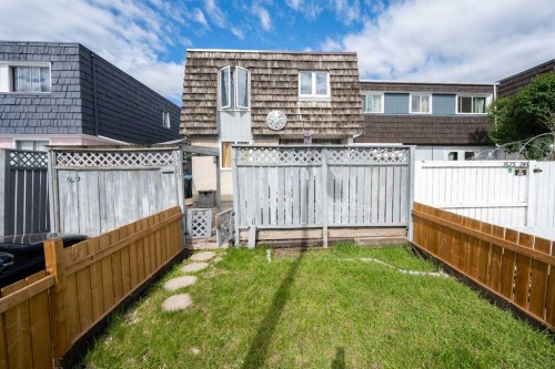 7627 24A Street Se, Calgary, AB 