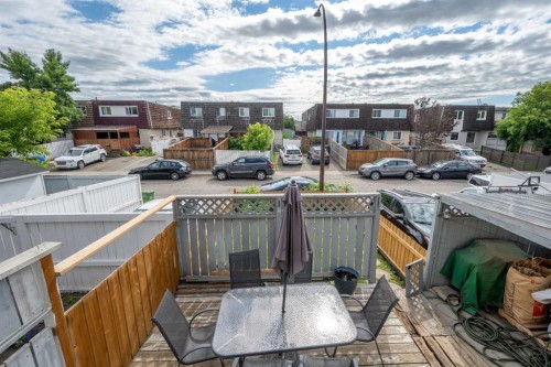 7627 24A Street Se, Calgary, AB 