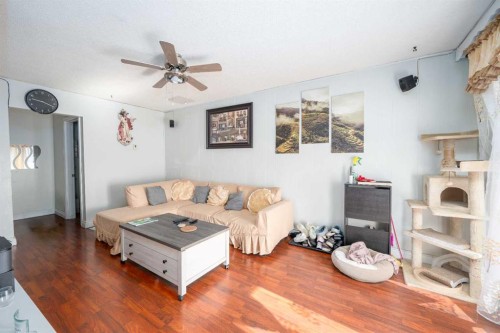 7627 24A Street Se, Calgary, AB 
