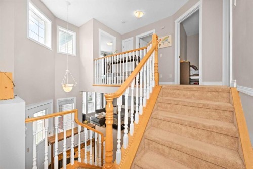 40 Hidden Point Nw, Calgary, AB 
