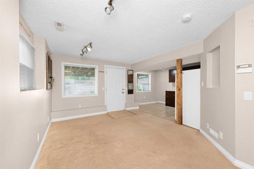 40 Hidden Point Nw, Calgary, AB 