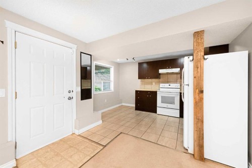 40 Hidden Point Nw, Calgary, AB 