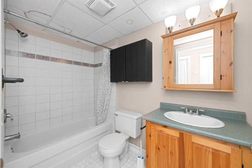 40 Hidden Point Nw, Calgary, AB 