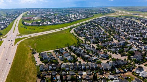 40 Hidden Point Nw, Calgary, AB 