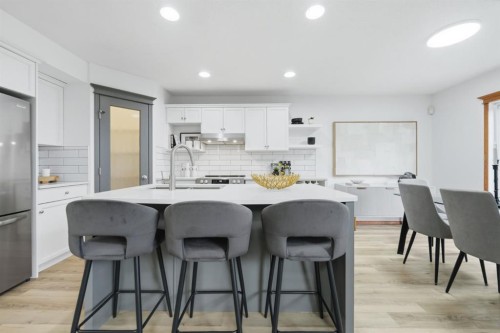 2020 Bridlemeadows Manor Sw, Calgary, AB - Indoor