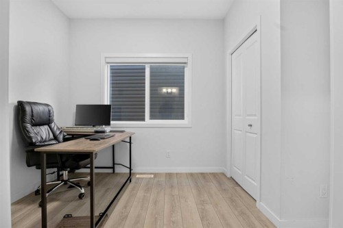 274 Lucas Place Nw, Calgary, AB 