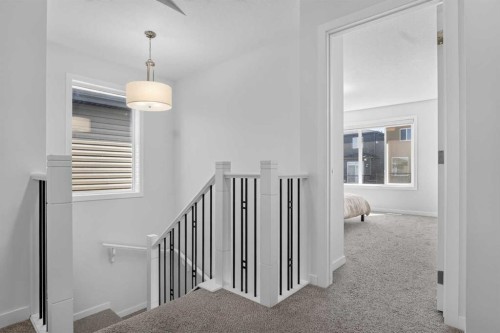 274 Lucas Place Nw, Calgary, AB 