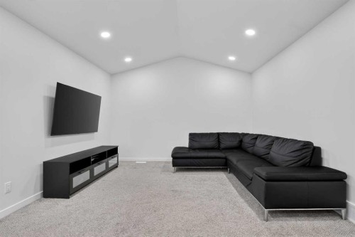 274 Lucas Place Nw, Calgary, AB 