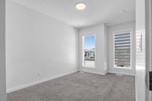274 Lucas Place Nw, Calgary, AB 