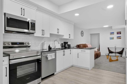 274 Lucas Place Nw, Calgary, AB 