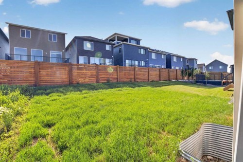 274 Lucas Place Nw, Calgary, AB 