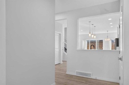 274 Lucas Place Nw, Calgary, AB 