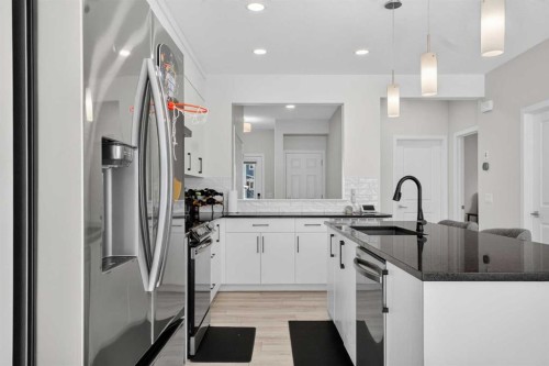274 Lucas Place Nw, Calgary, AB 